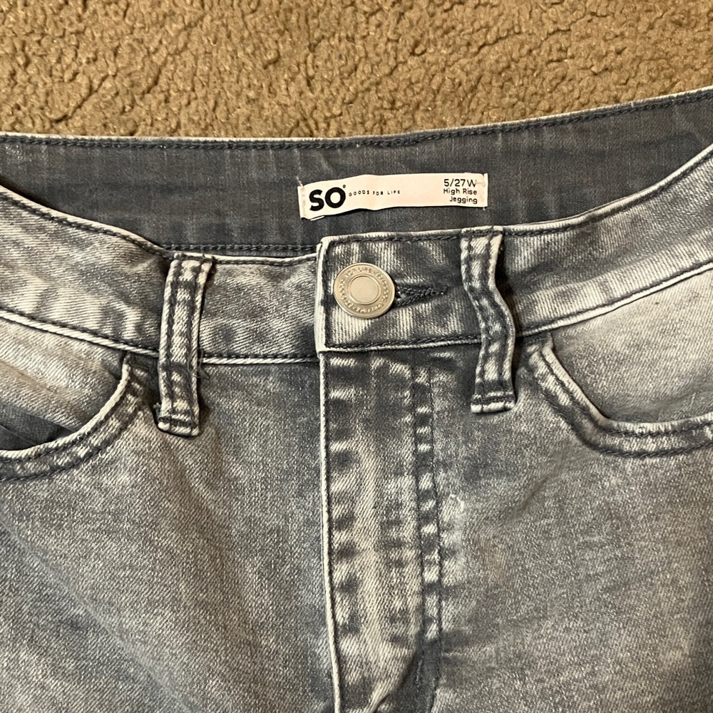 Gray Skinny Ripped Jeggings